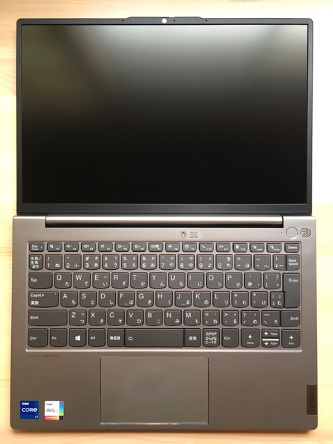 Lenovo ThinkBook 13s gen2の16:10比率のモニターの写真