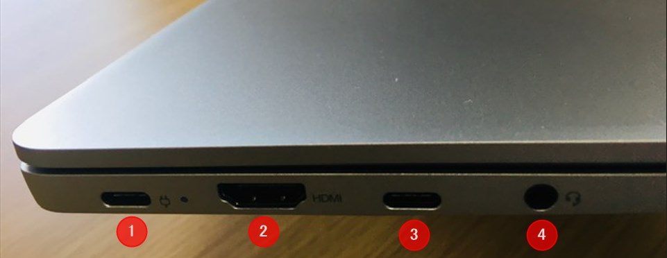 Lenovo ideapad slim 560i Pro 14のインターフェイスの写真　左側